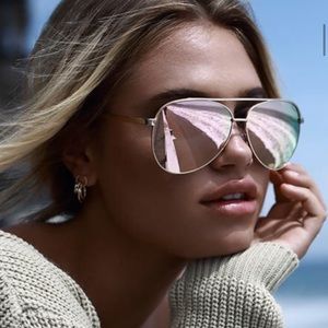 Quay Australia Desi Perkins High Key 62mm Aviators